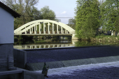 Most přes Jizeru a most